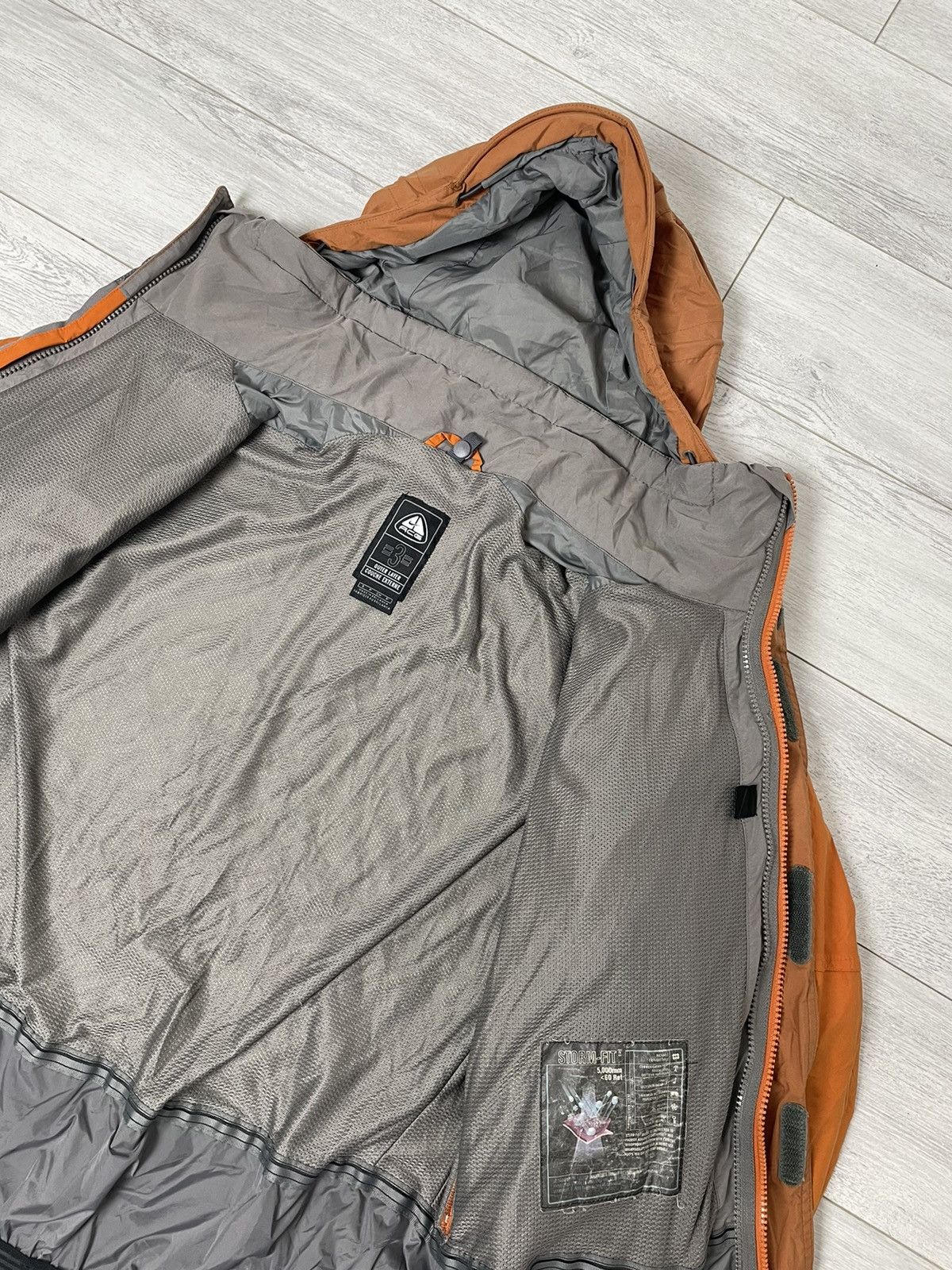 Nike ACG Nike ACG Storm-FIt light jacket orange Size US L / EU 52-54 / 3 - 19 Thumbnail