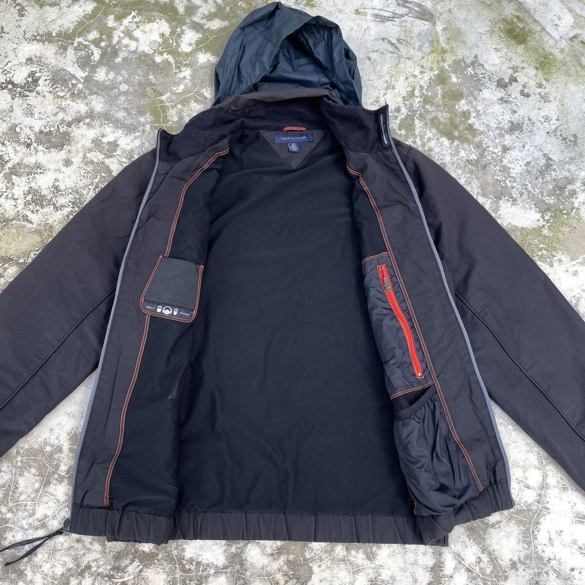 Tommy Hilfiger × Vintage Vintage Tommy Hilfiger Hoodie Jacket Size US S / EU 44-46 / 1 - 3 Thumbnail