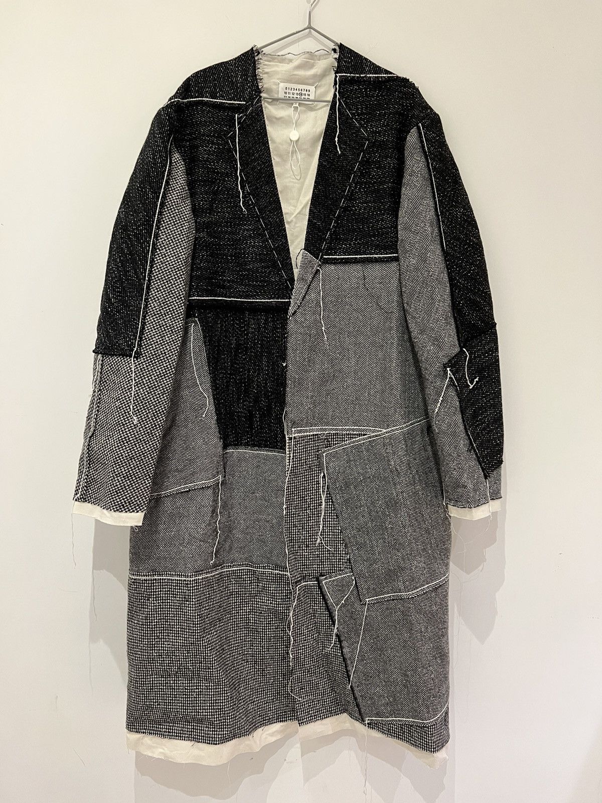 Maison Margiela Margiela patched details coat 52 size Size US L / EU 52-54 / 3 - 1 Thumbnail