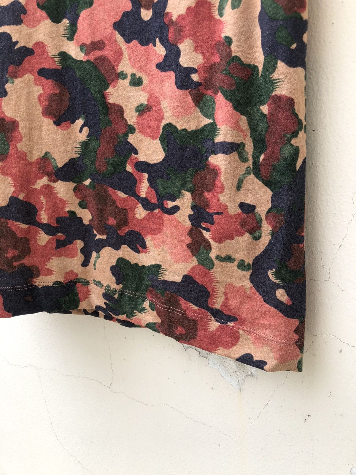Dries Van Noten Dries Van Noten Swiss Camo V Neck t shirt Size US M / EU 48-50 / 2 - 6 Thumbnail