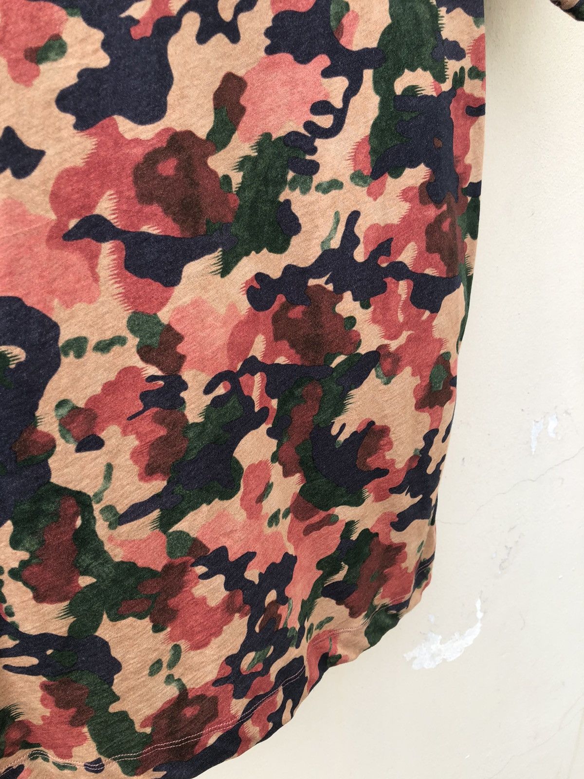 Dries Van Noten Dries Van Noten Swiss Camo V Neck t shirt Size US M / EU 48-50 / 2 - 10 Thumbnail