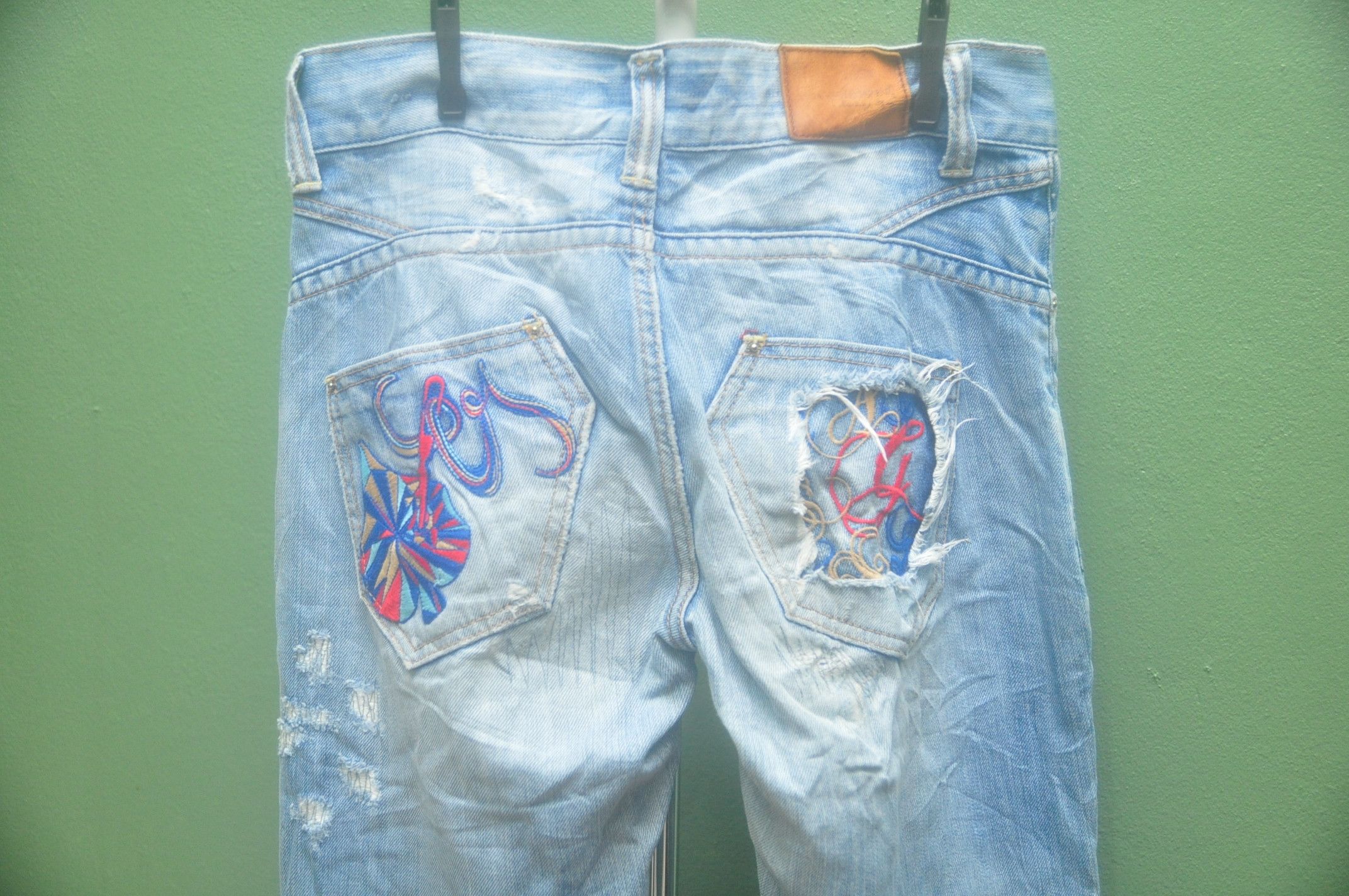 Japanese Brand Vintage Grasshopper Distressed Travis Scott Fashion Style Size US 31 - 2 Thumbnail