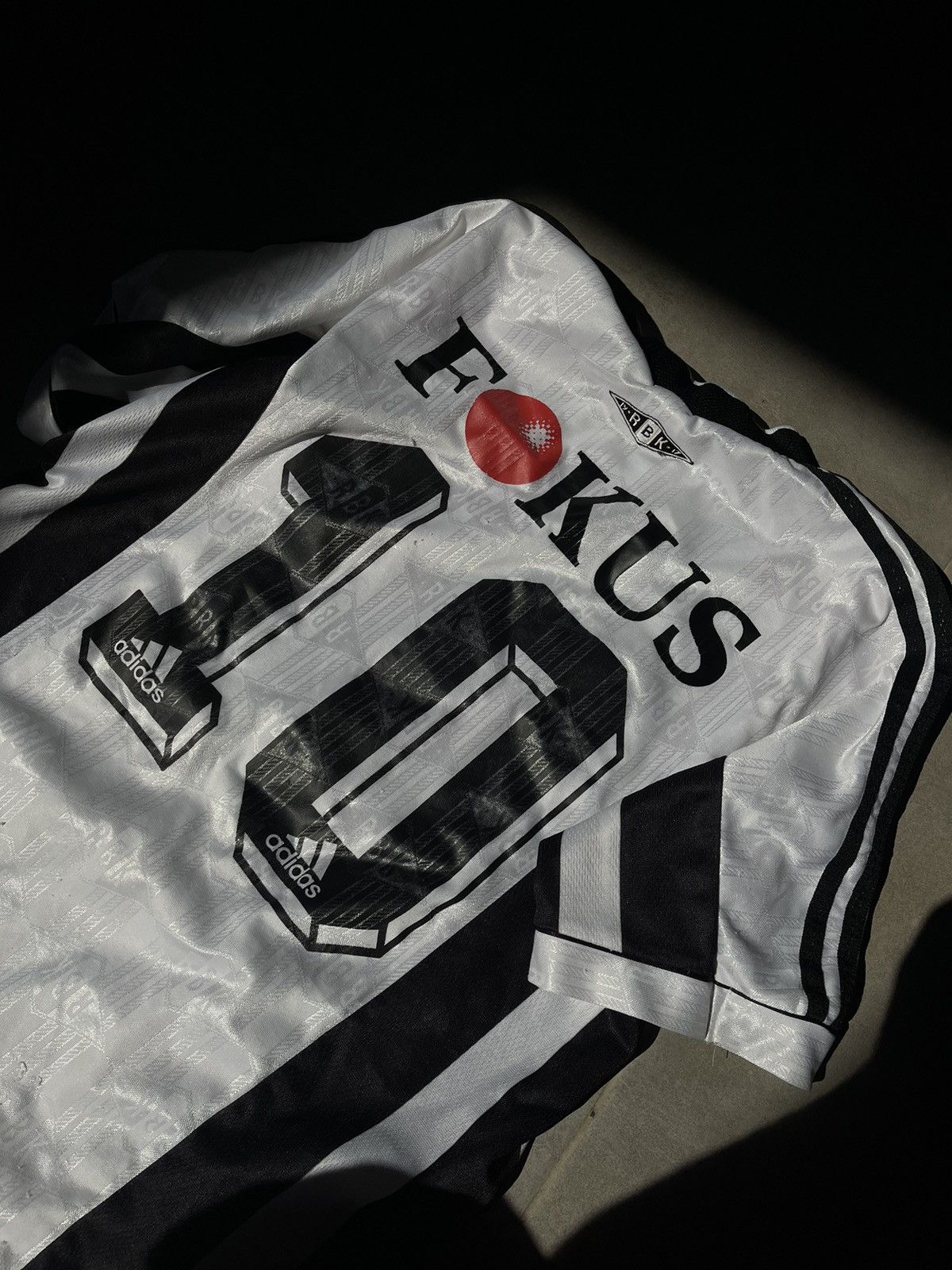 Adidas 90’s Adidas RBK rosenborg vintage rare soccer jersey Size US S / EU 44-46 / 1 - 20 Thumbnail