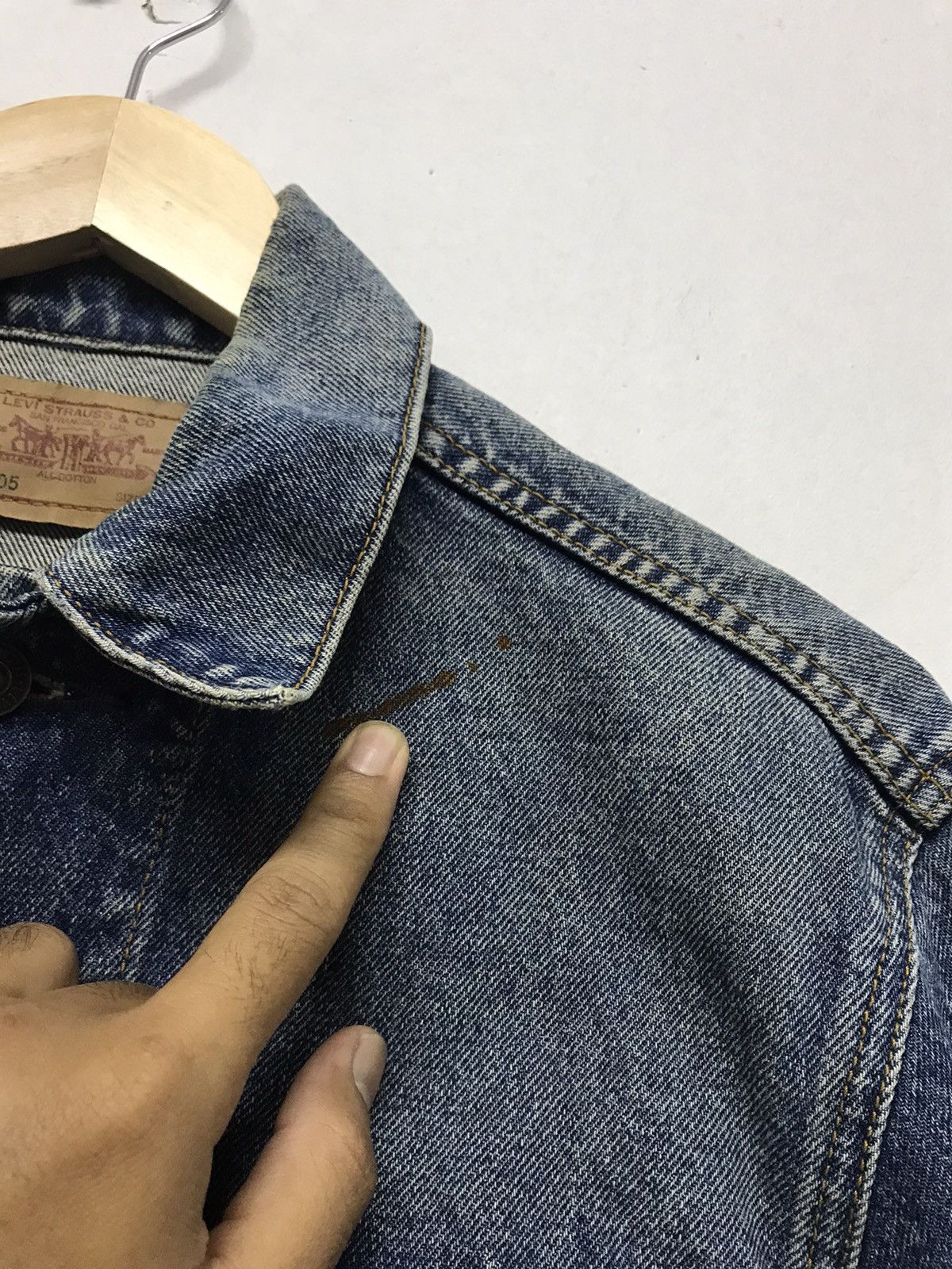 Levi's Vintage Levis Distressed Trucker Jackets Size US S / EU 44-46 / 1 - 19 Thumbnail