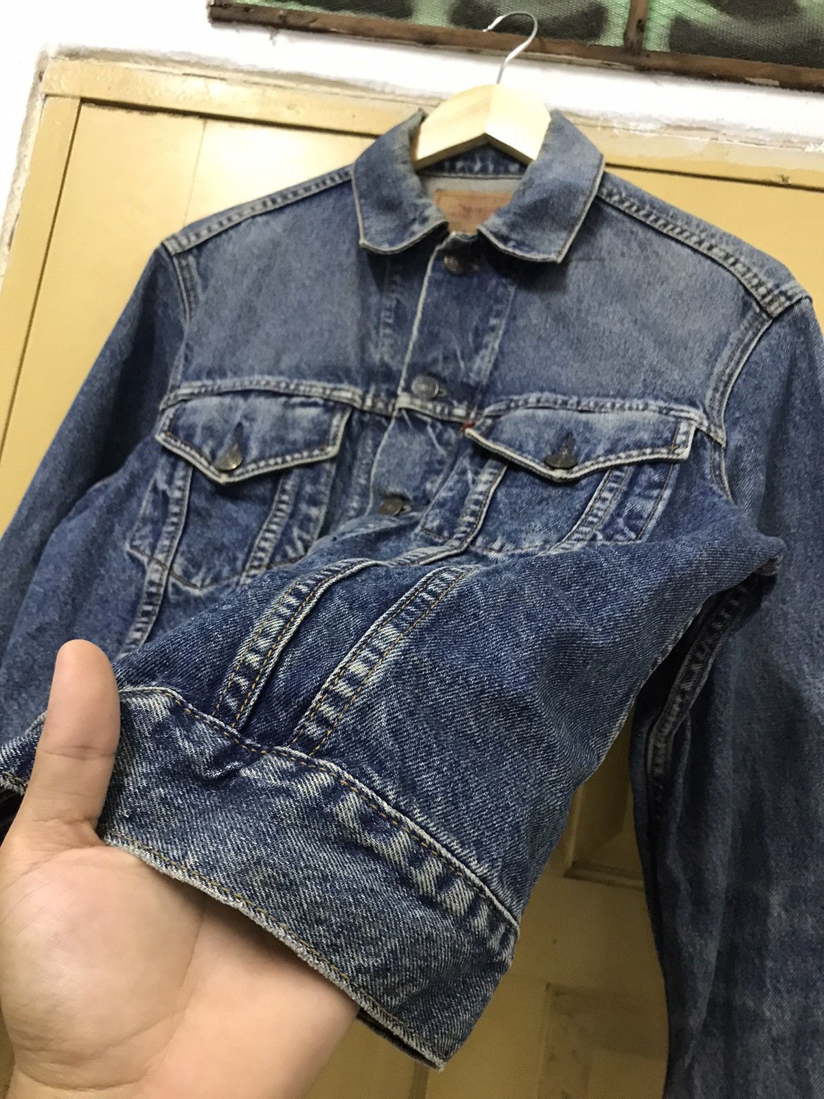 Levi's Vintage Levis Distressed Trucker Jackets Size US S / EU 44-46 / 1 - 12 Thumbnail