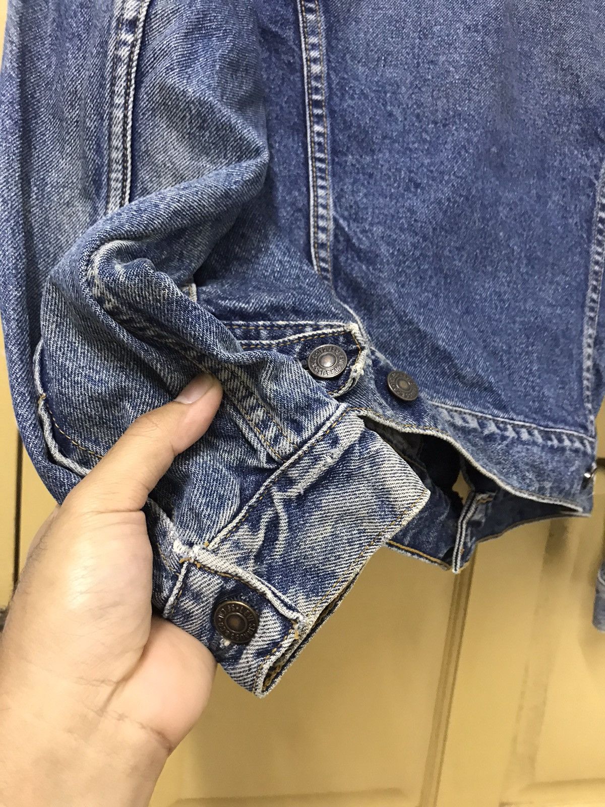 Levi's Vintage Levis Distressed Trucker Jackets Size US S / EU 44-46 / 1 - 13 Thumbnail