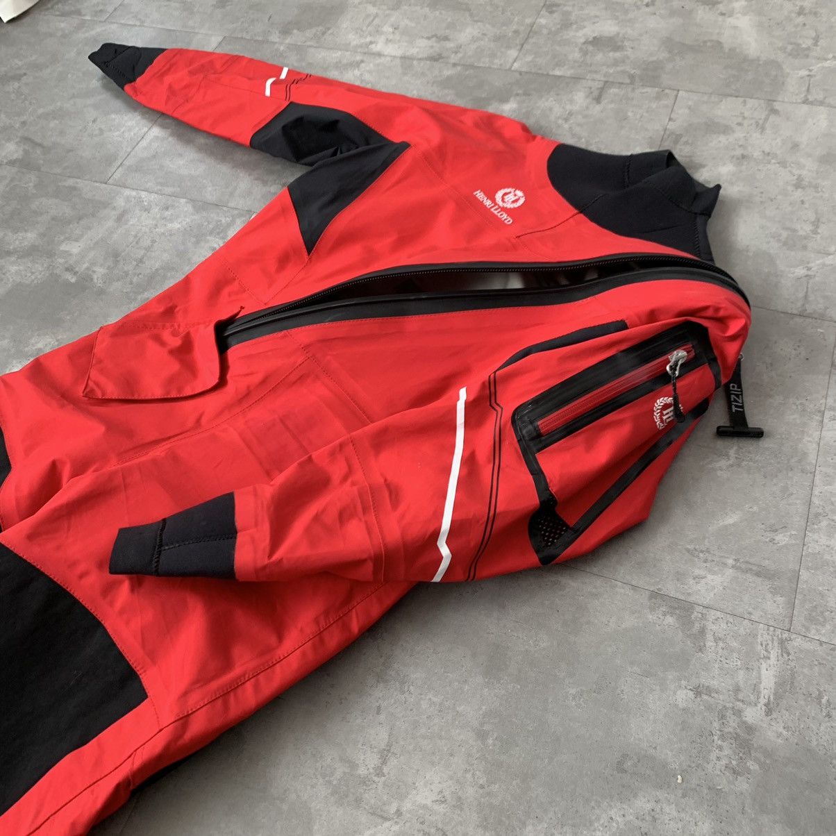 Henri Lloyd Henri Lloyd Cobra dry suit Black Red Marine technology Size US 26 / EU 42 - 17 Thumbnail