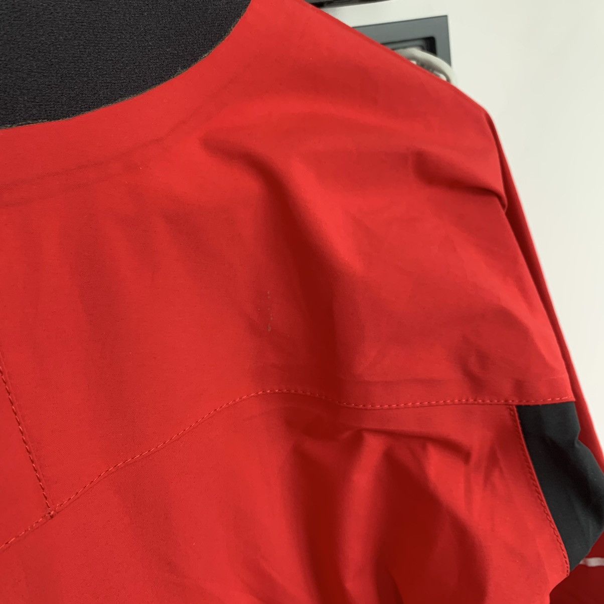 Henri Lloyd Henri Lloyd Cobra dry suit Black Red Marine technology Size US 26 / EU 42 - 16 Thumbnail