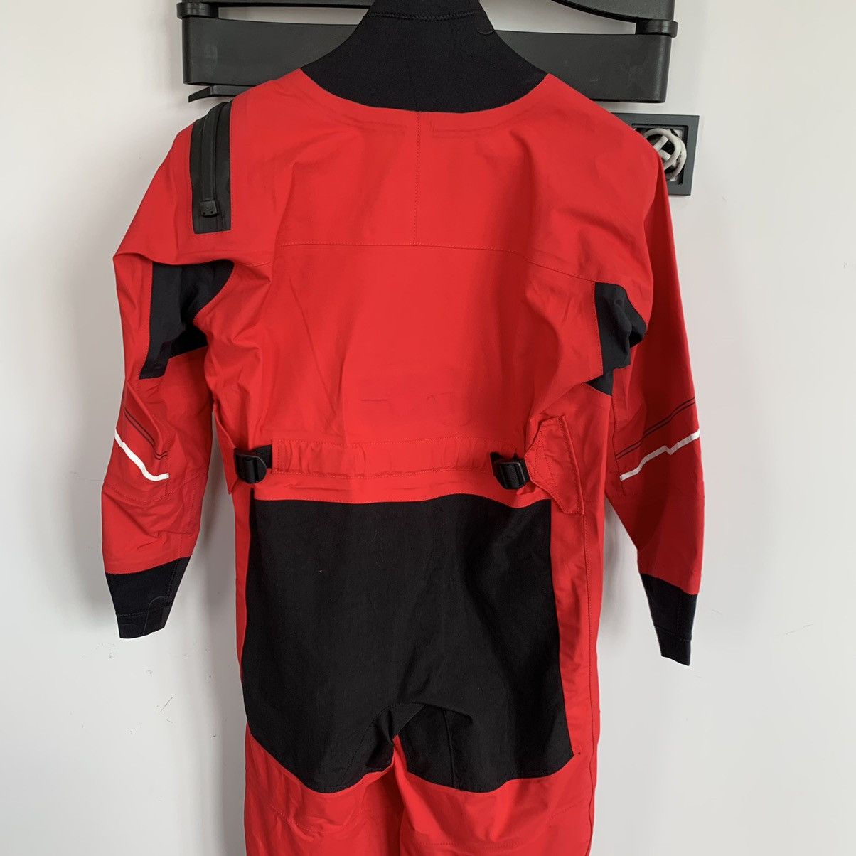 Henri Lloyd Henri Lloyd Cobra dry suit Black Red Marine technology Size US 26 / EU 42 - 12 Thumbnail