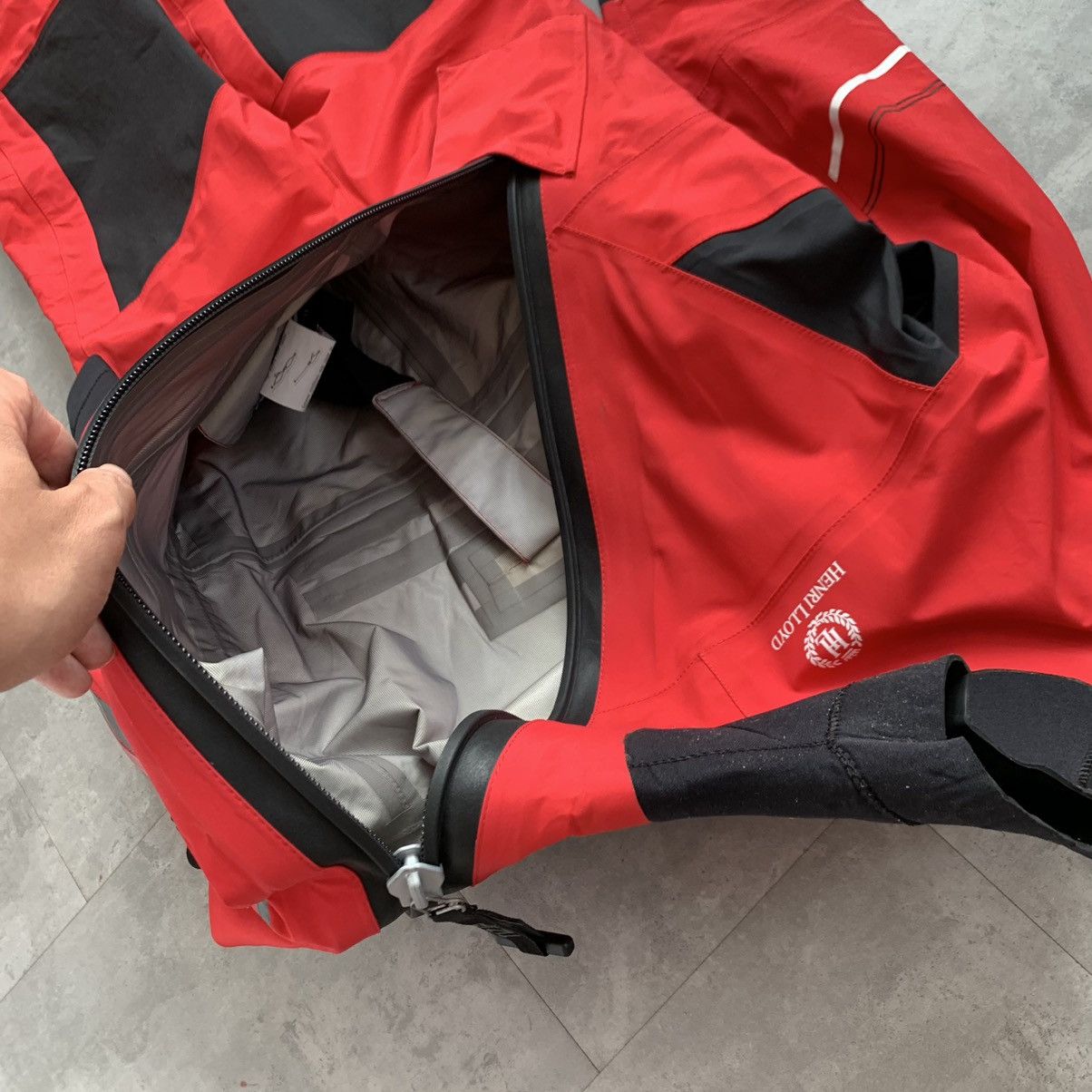 Henri Lloyd Henri Lloyd Cobra dry suit Black Red Marine technology Size US 26 / EU 42 - 18 Thumbnail