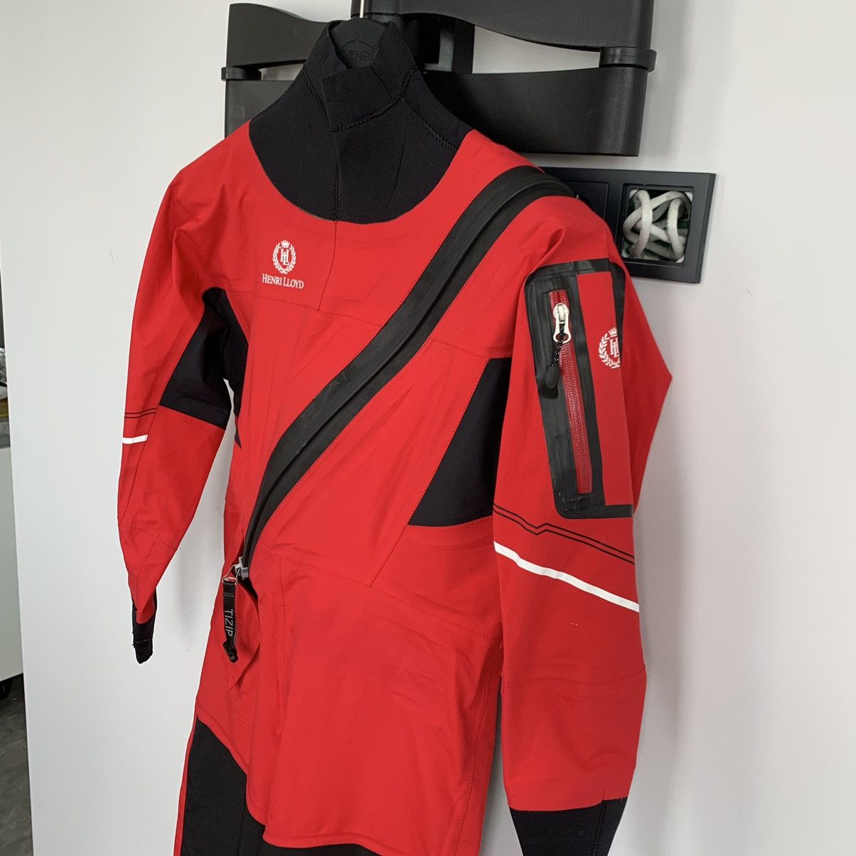 Henri Lloyd Henri Lloyd Cobra dry suit Black Red Marine technology Size US 26 / EU 42 - 6 Thumbnail