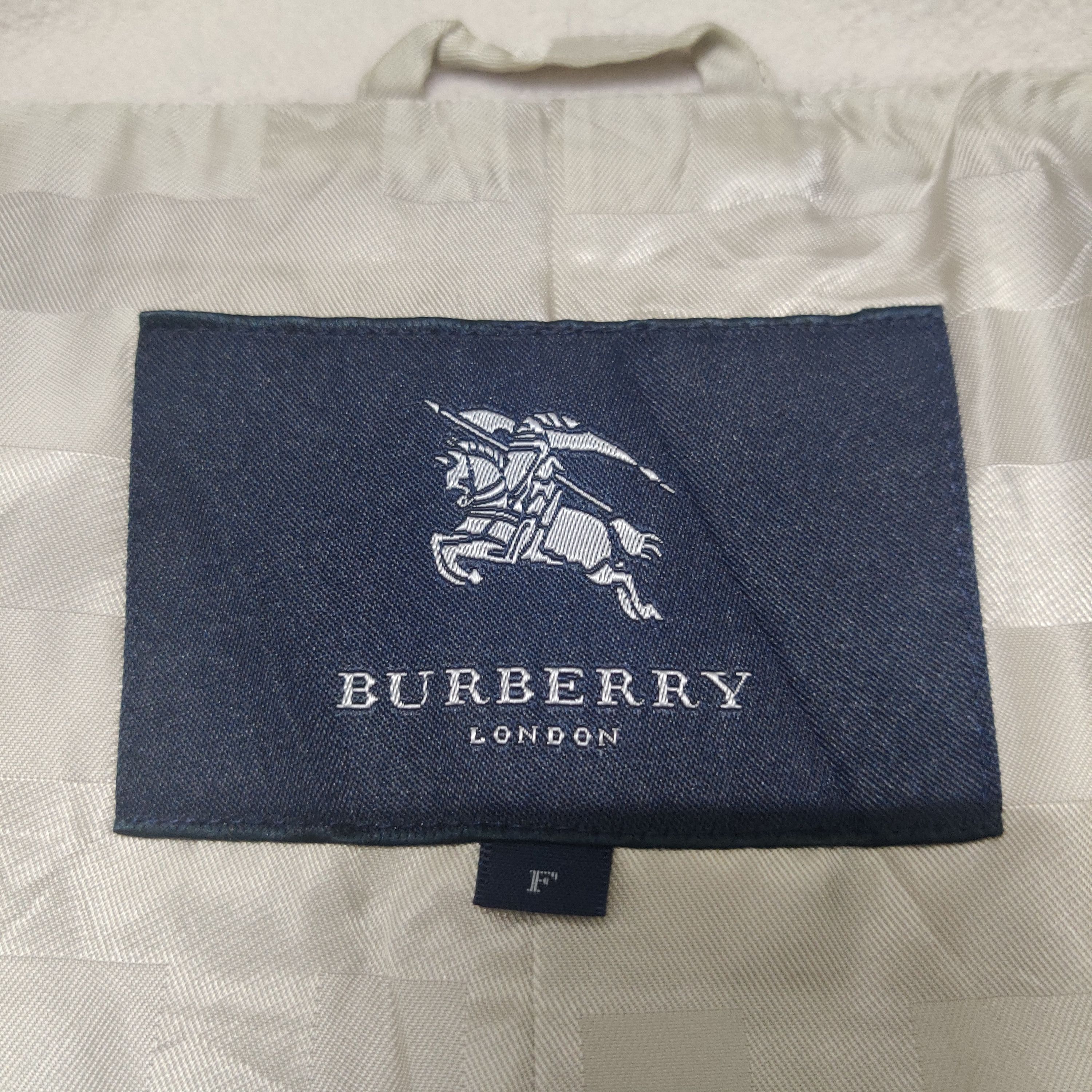Burberry Vintage Burberry London Wool Double Breasted Coat Ponchos Size XL / US 12-14 / IT 48-50 - 8 Thumbnail