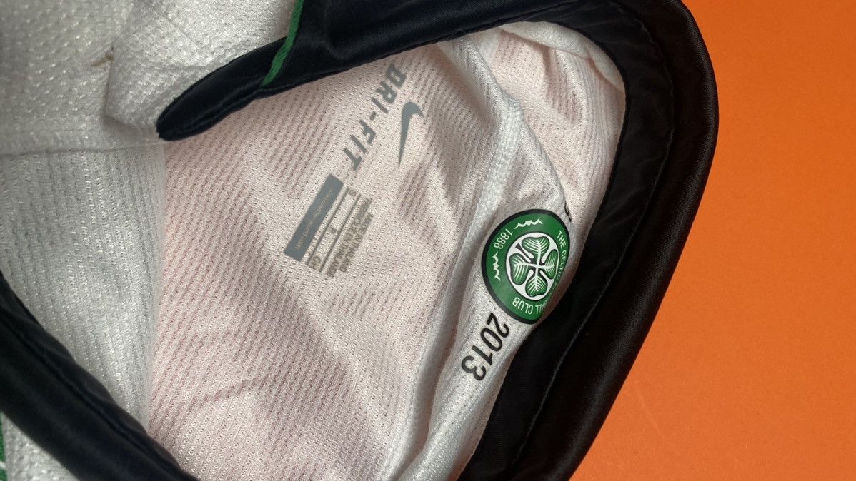 Nike Celtic soccer jersey Nike football shirts Size US S / EU 44-46 / 1 - 6 Thumbnail