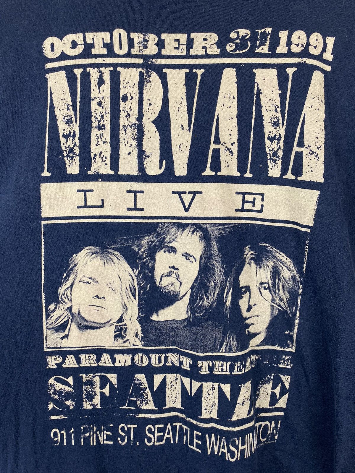 Band Tees × Nirvana × Vintage Vintage Nirvana Live Seattle Paramount Theatre 2009 T shirt Size US XL / EU 56 / 4 - 2 Thumbnail