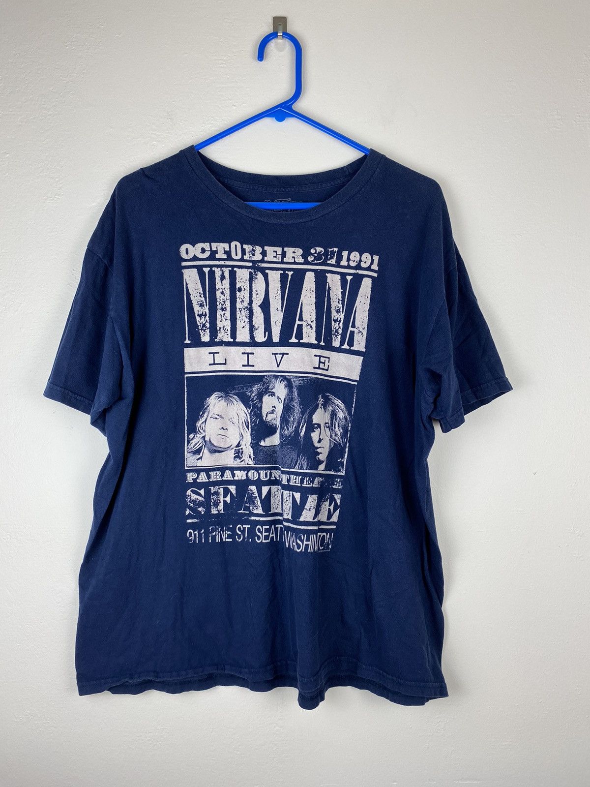 Band Tees × Nirvana × Vintage Vintage Nirvana Live Seattle Paramount Theatre 2009 T shirt Size US XL / EU 56 / 4 - 1 Thumbnail