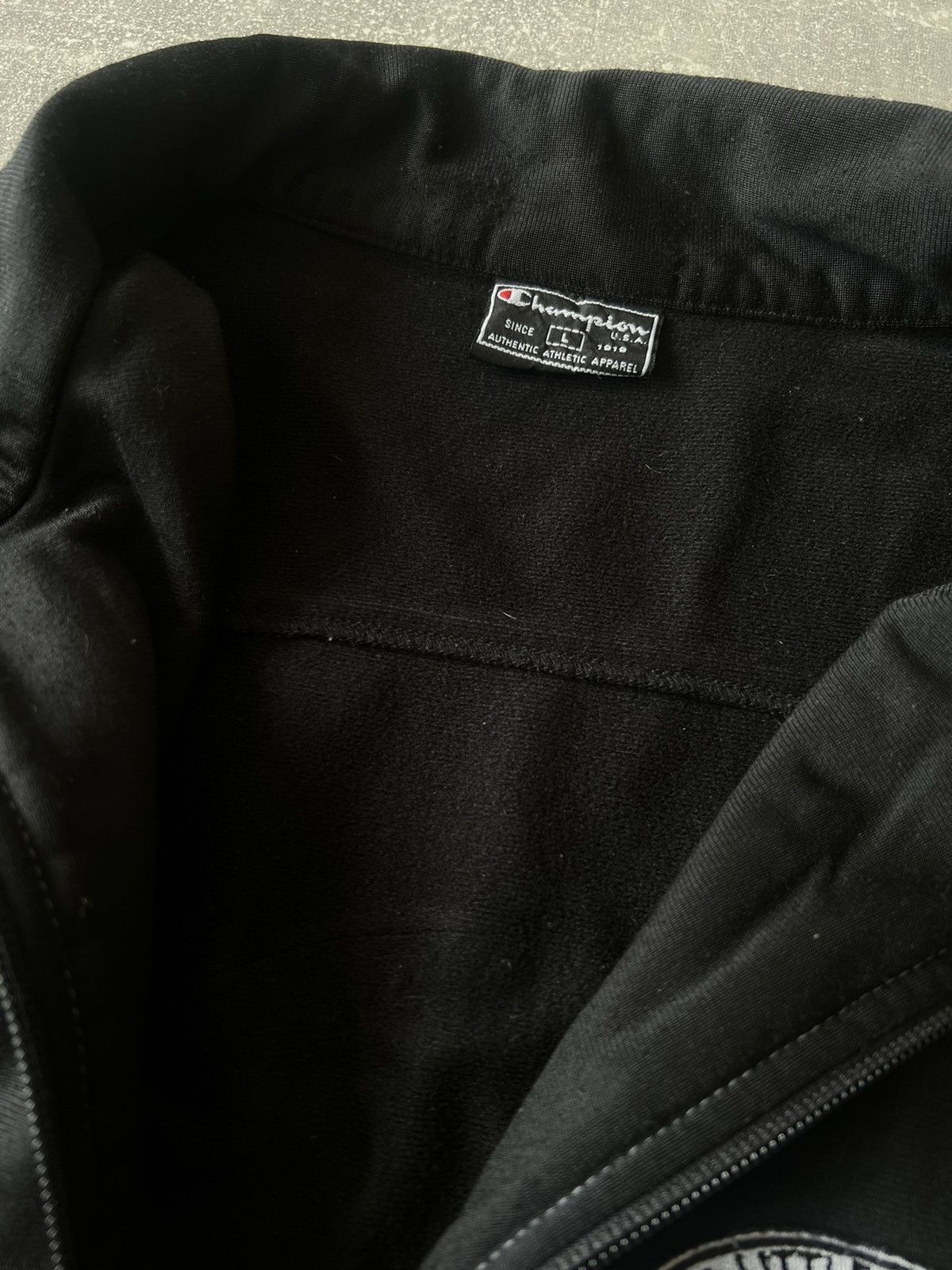 Champion Vintage Champion Black Track Top Big Logo Jacket M - L Size US L / EU 52-54 / 3 - 5 Thumbnail