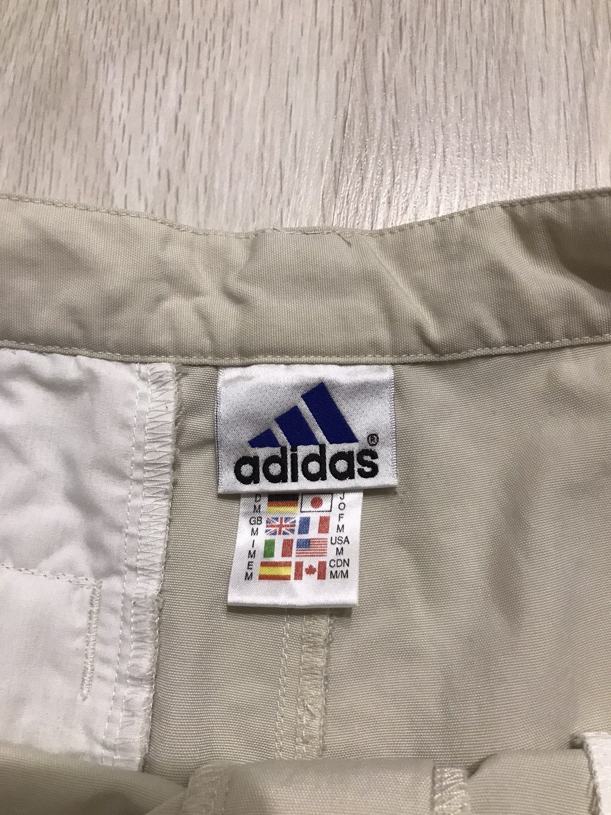 Adidas Vintage Adidas Adventure Shorts size M-32” Size US 32 / EU 48 - 6 Thumbnail