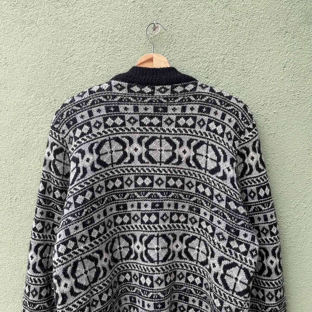 Japanese Brand Vintage Japanese Rare Design Full Print Cardigan Knitwear Size US L / EU 52-54 / 3 - 7 Thumbnail