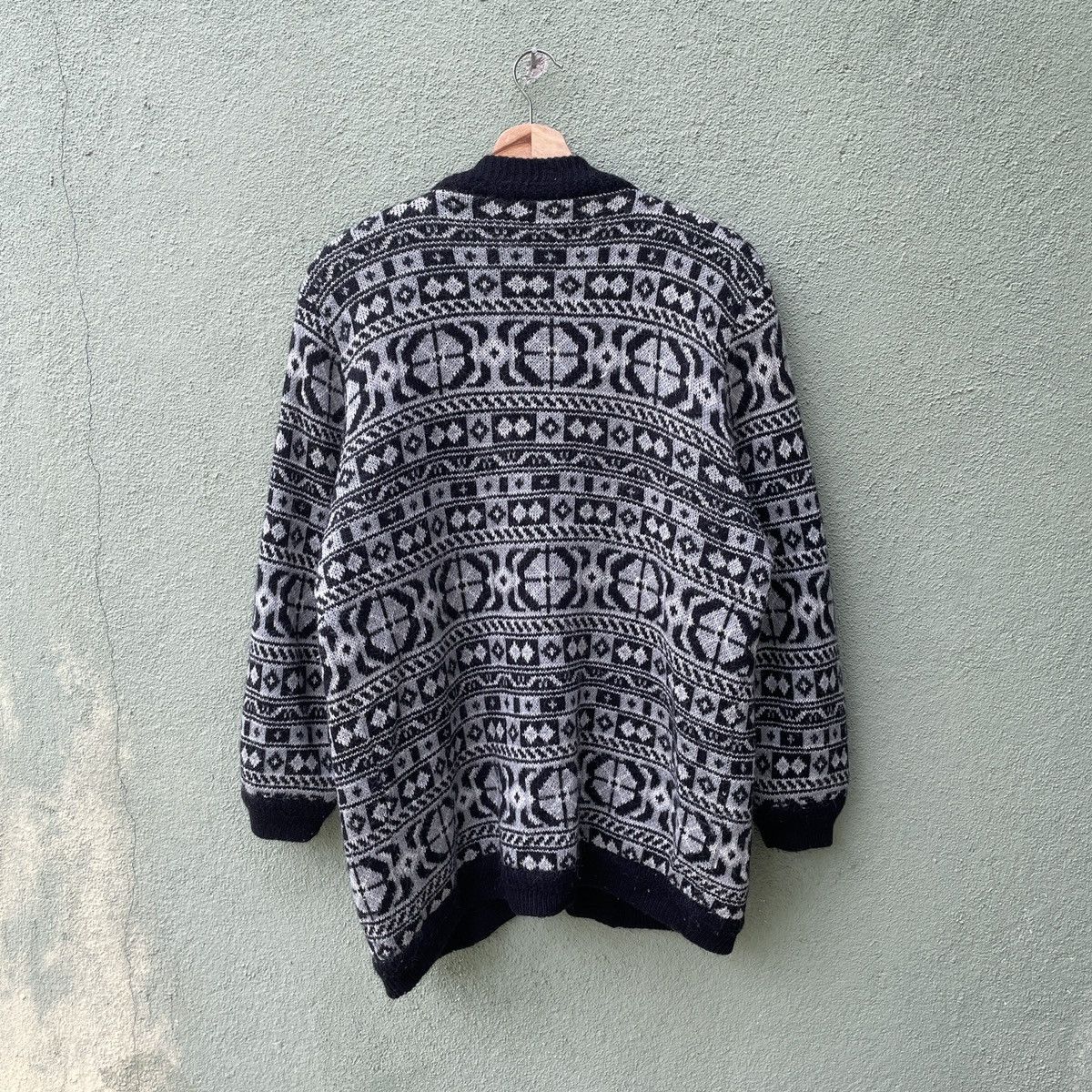 Japanese Brand Vintage Japanese Rare Design Full Print Cardigan Knitwear Size US L / EU 52-54 / 3 - 8 Thumbnail