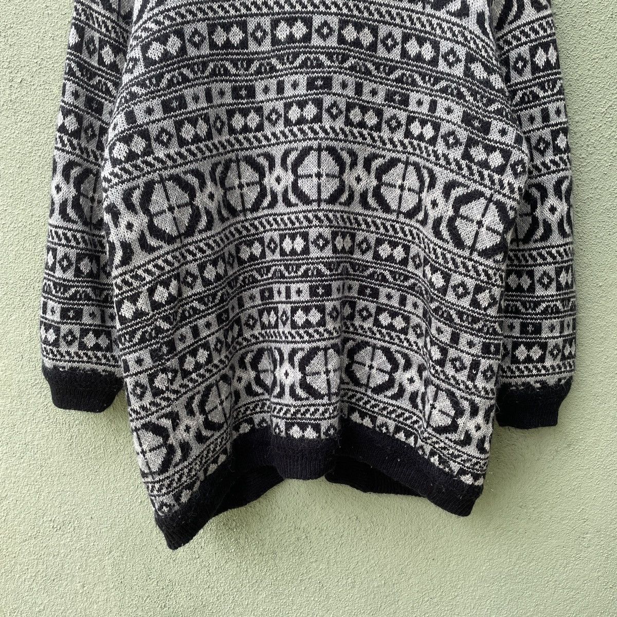 Japanese Brand Vintage Japanese Rare Design Full Print Cardigan Knitwear Size US L / EU 52-54 / 3 - 6 Thumbnail