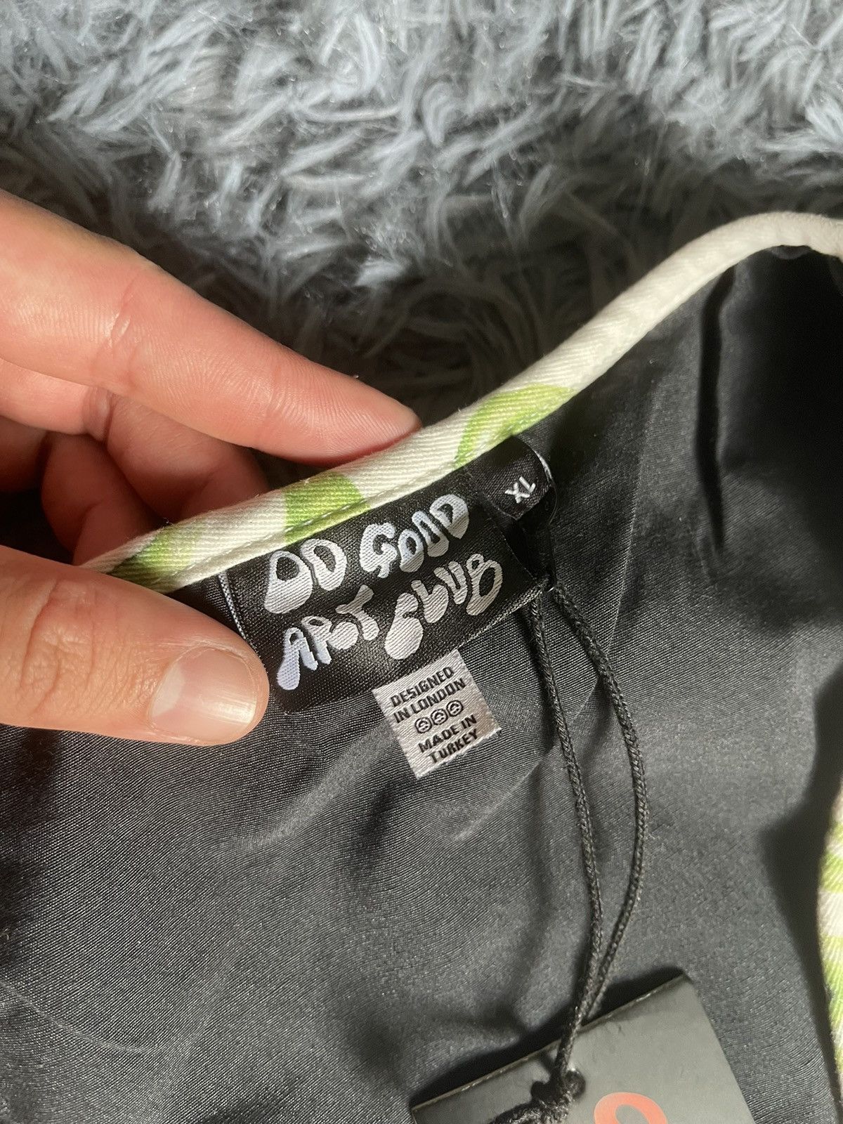 Lazy Oaf Lazy Oaf graphic vest NWT do good art club “grow love” Size US XL / EU 56 / 4 - 7 Thumbnail