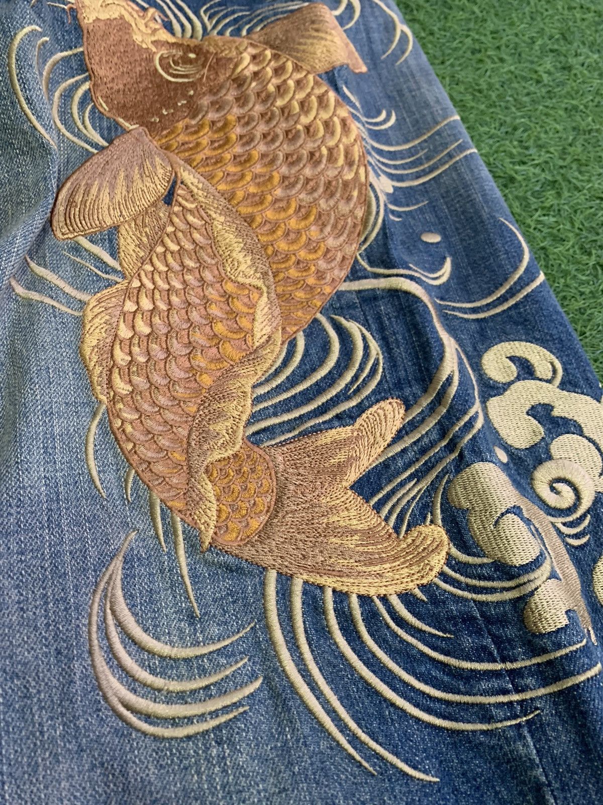 Japanese Brand Vintage Japanese Brand Embroidery Fish Koi Jeans Size US 34 / EU 50 - 13 Thumbnail
