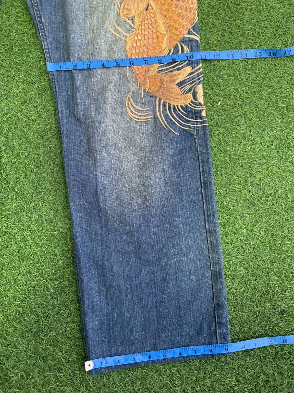Japanese Brand Vintage Japanese Brand Embroidery Fish Koi Jeans Size US 34 / EU 50 - 18 Thumbnail