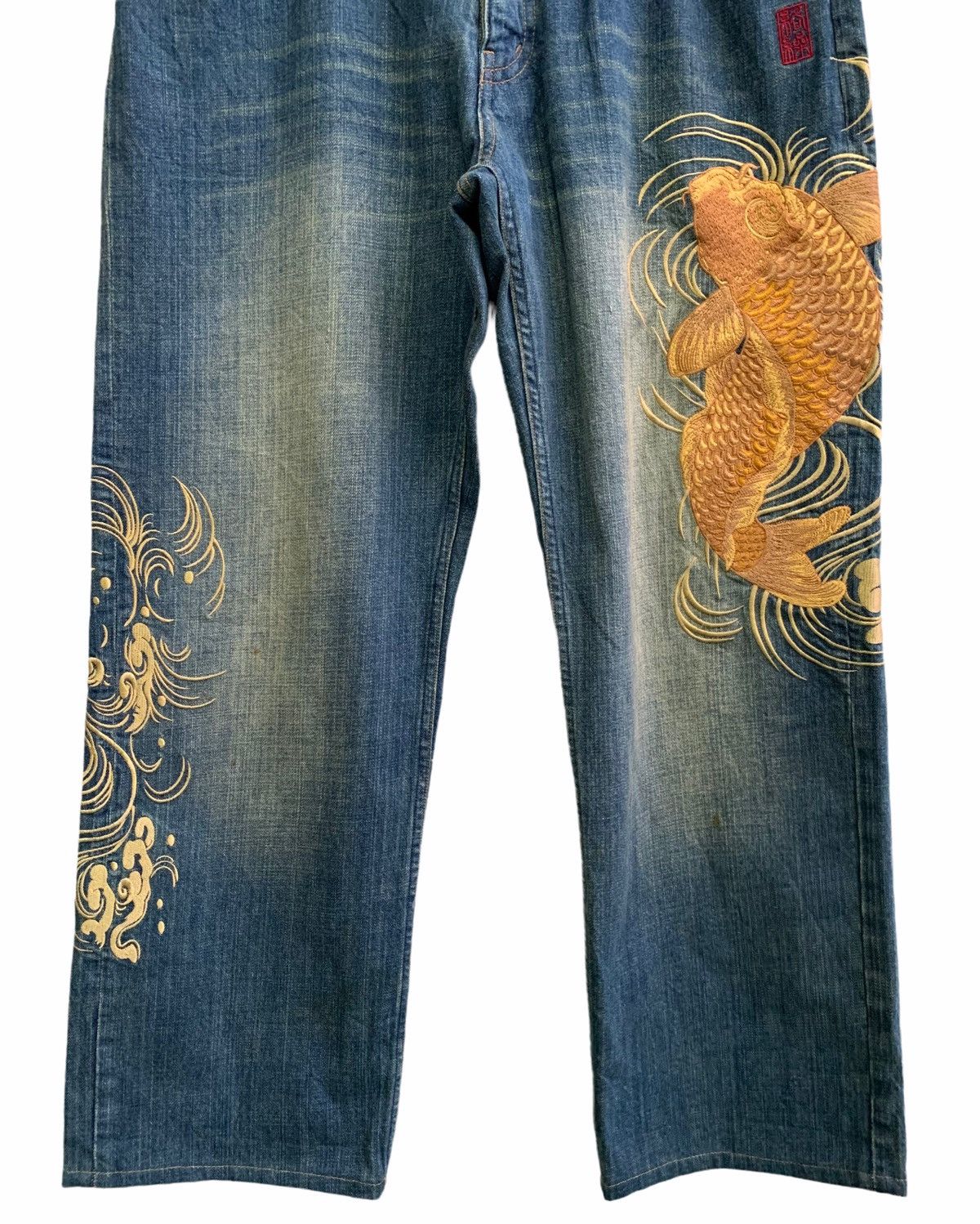 Japanese Brand Vintage Japanese Brand Embroidery Fish Koi Jeans Size US 34 / EU 50 - 7 Thumbnail