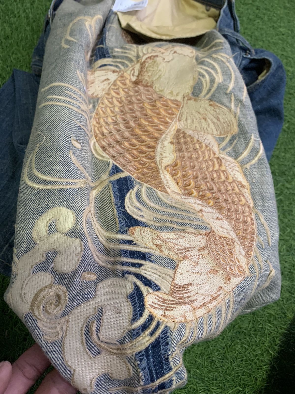 Japanese Brand Vintage Japanese Brand Embroidery Fish Koi Jeans Size US 34 / EU 50 - 12 Thumbnail