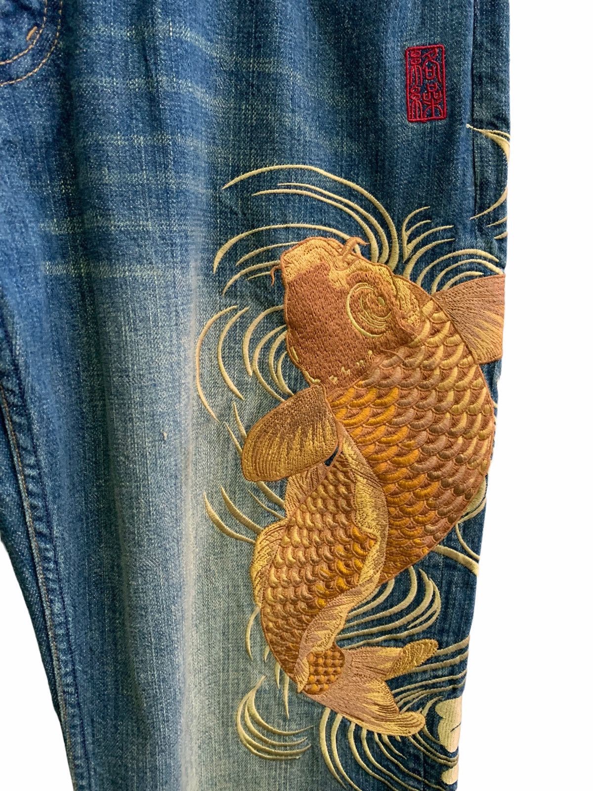 Japanese Brand Vintage Japanese Brand Embroidery Fish Koi Jeans Size US 34 / EU 50 - 5 Thumbnail