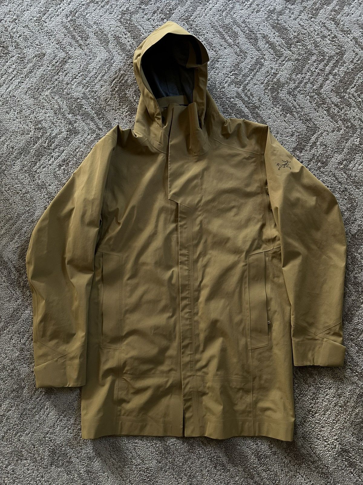 image of Arcteryx Jacket in Tan, Men's (Size Small)