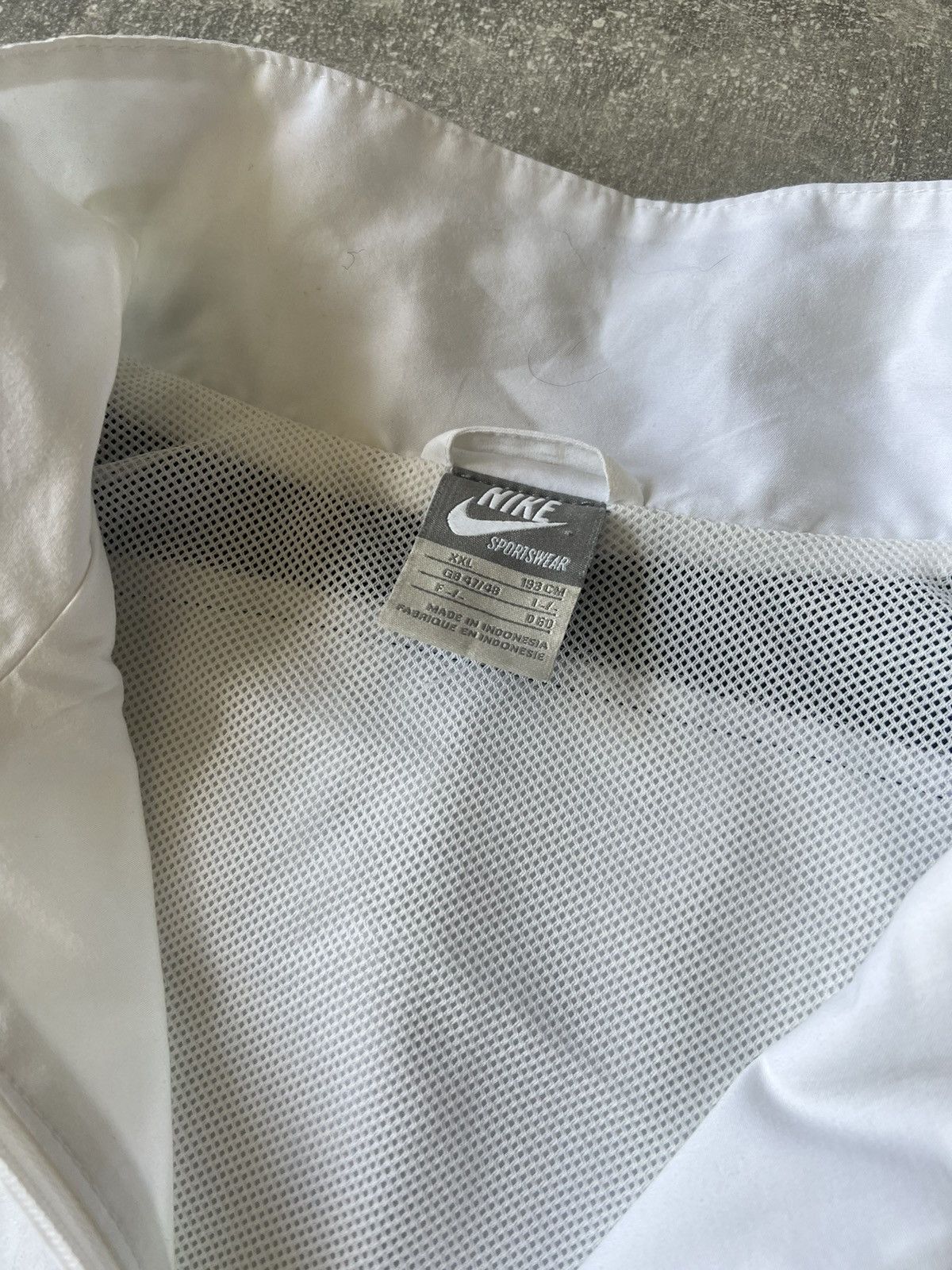 Vintage Vintage Nike White Track Top Jacket Size XL - XXL Size US XXL / EU 58 / 5 - 5 Thumbnail