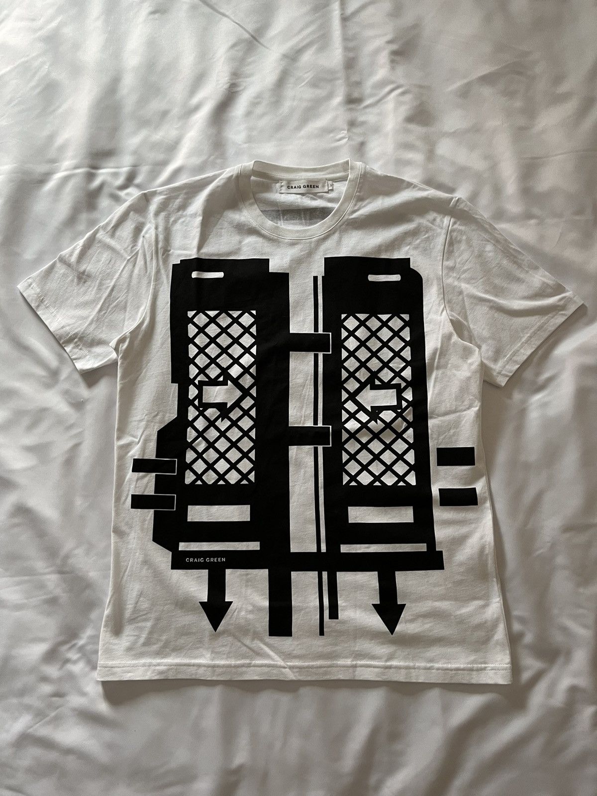 SS20 flatpack graphic tee