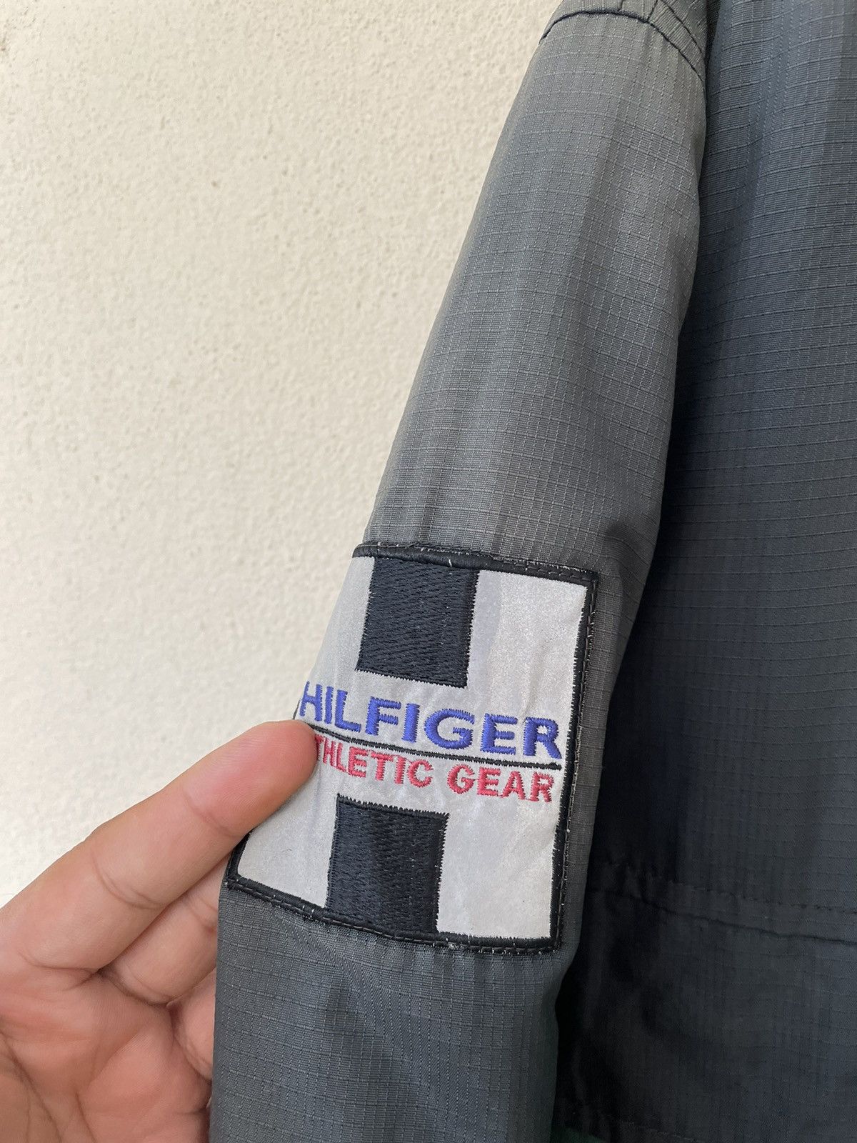 Tommy Hilfiger VINTAGE TOMMY HILFIGER REVERSIBLE JACKET Size US L / EU 52-54 / 3 - 20 Thumbnail