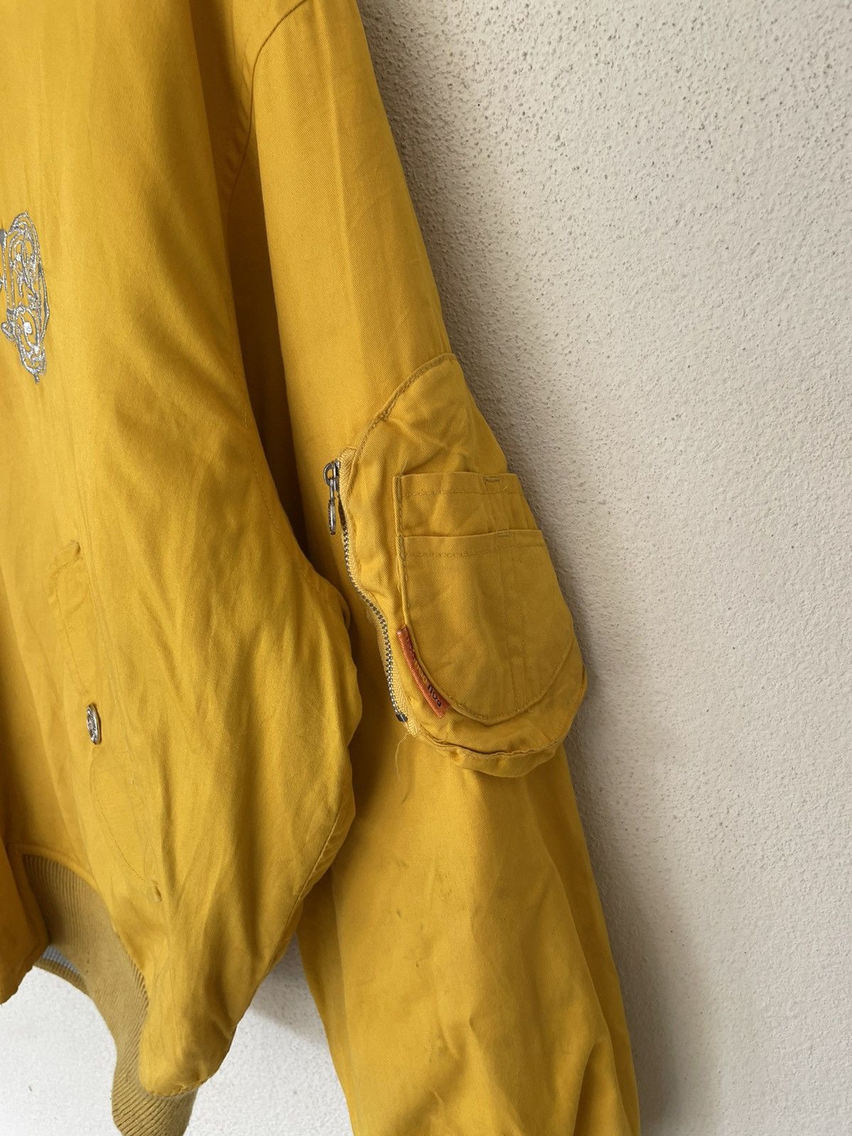 Japanese Brand × Vintage VINTAGE EMBROIDERED POU DOU DOU AUTUMN-WINTER BOMBER JACKET Size US L / EU 52-54 / 3 - 12 Thumbnail