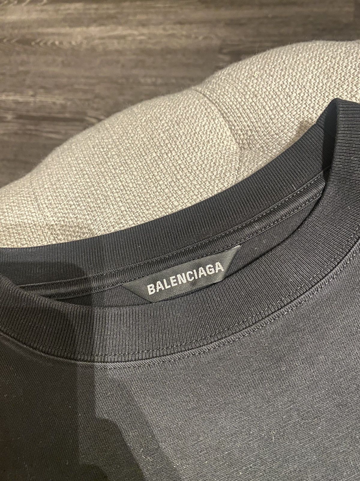 Balenciaga BALENCIAGA LONG SLEEVE OVERSIZE (FITS LIKE M) DEFILE TEE Size US XXS / EU 40 - 10 Thumbnail