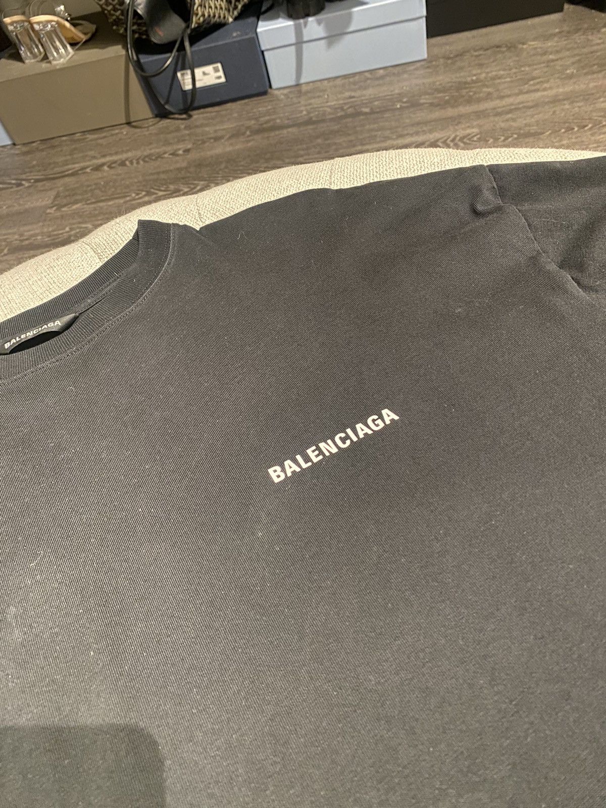 Balenciaga BALENCIAGA LONG SLEEVE OVERSIZE (FITS LIKE M) DEFILE TEE Size US XXS / EU 40 - 9 Thumbnail