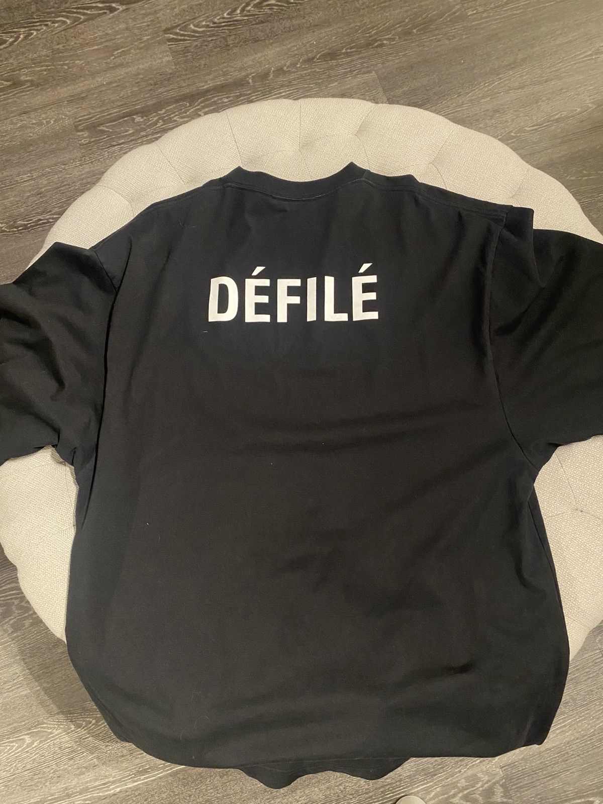 Balenciaga BALENCIAGA LONG SLEEVE OVERSIZE (FITS LIKE M) DEFILE TEE Size US XXS / EU 40 - 3 Thumbnail