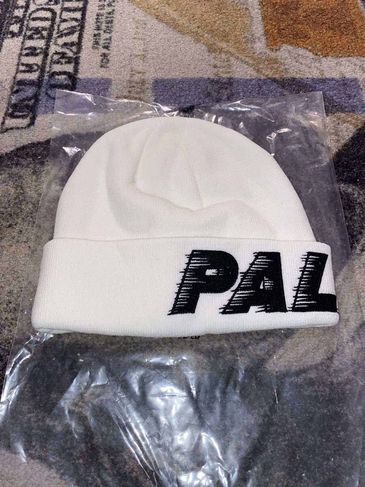 Palace Palace Fast Beanie White | Grailed
