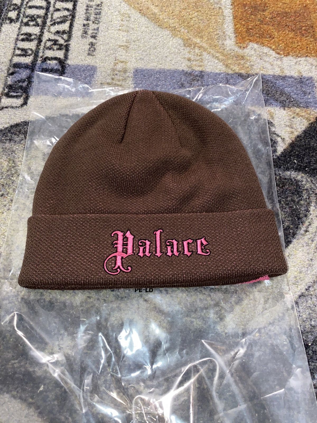 Palace Palace Mona Lisa Beanie Brown | Grailed