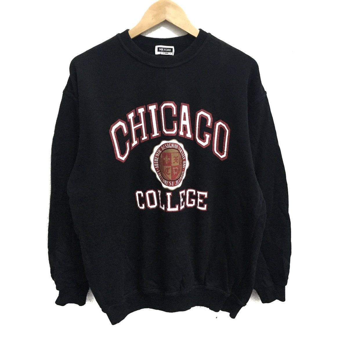 VINTAGE CHICAGO COLLEGE UNIVERSITY BIG LOGO SWEATSHIRT