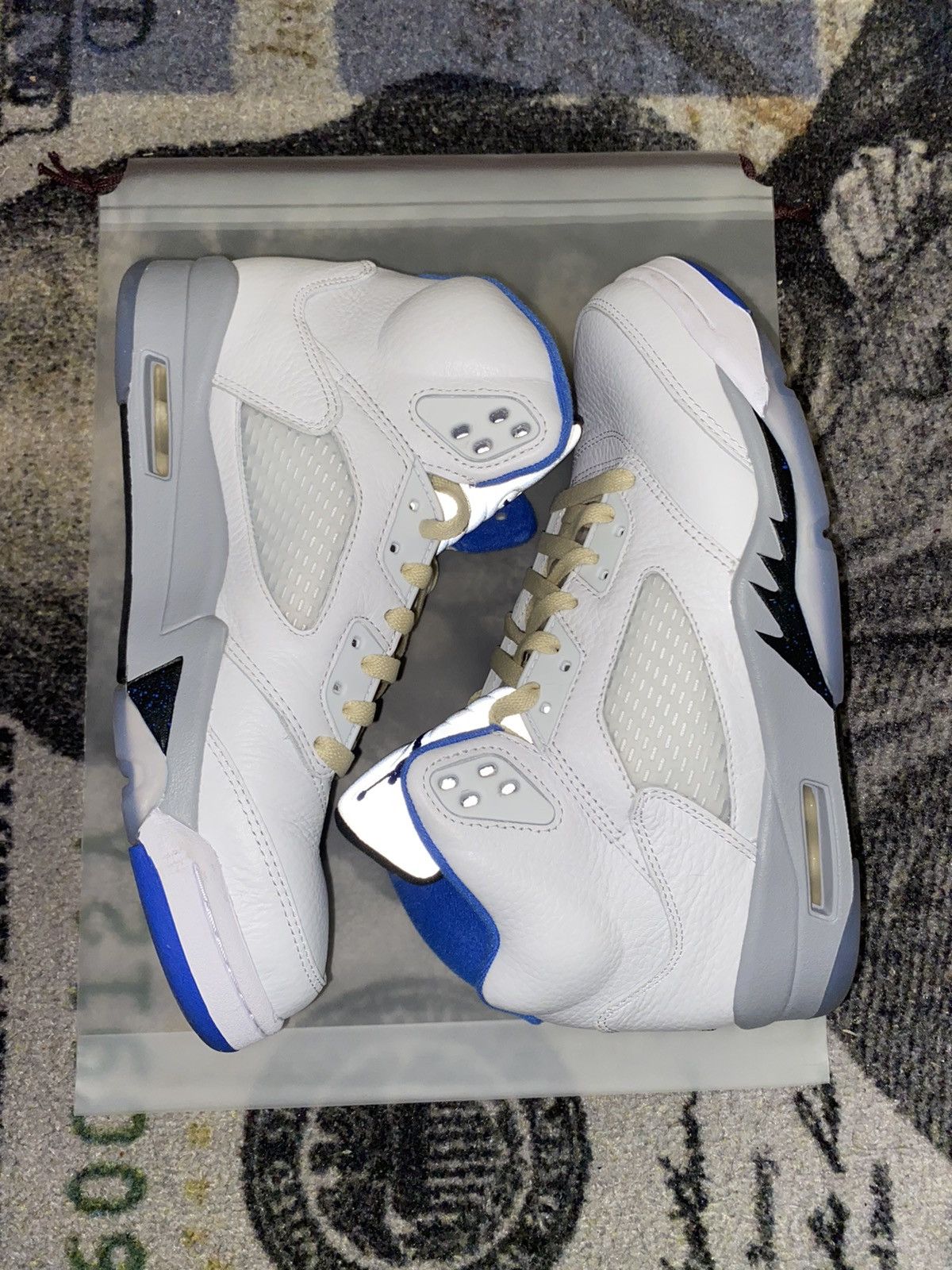 Jordan Retro White Stealth (2021)