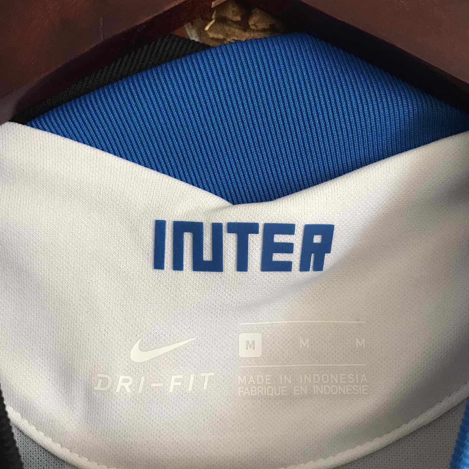 Nike Rare Inter Nike soccer jersey Blockcore Sz M Size US M / EU 48-50 / 2 - 4 Thumbnail