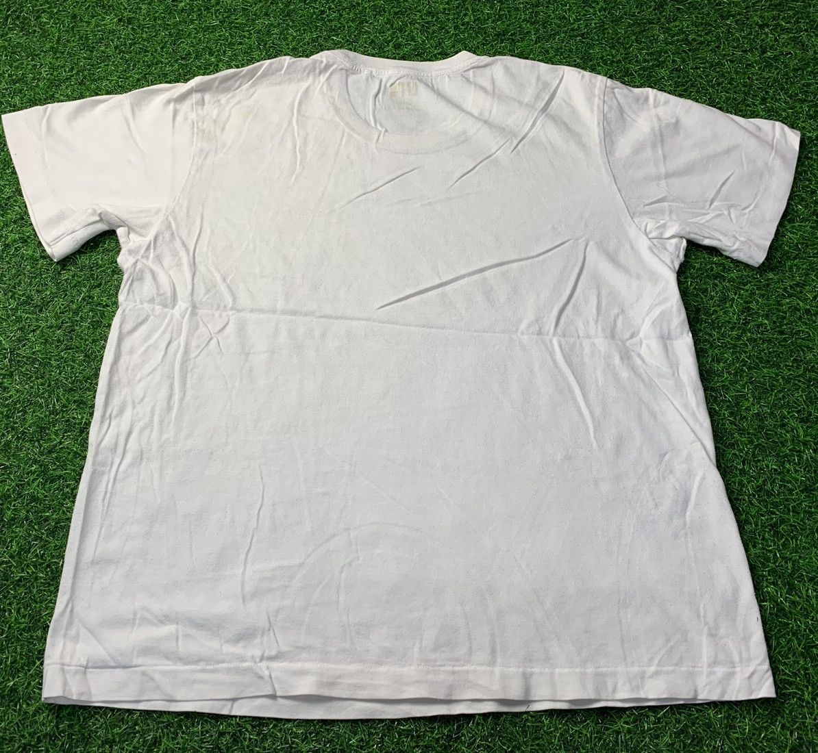 Japanese Brand Kaws X Uniqlo Bearbrick Medicom Graphic Tee Size US M / EU 48-50 / 2 - 13 Thumbnail