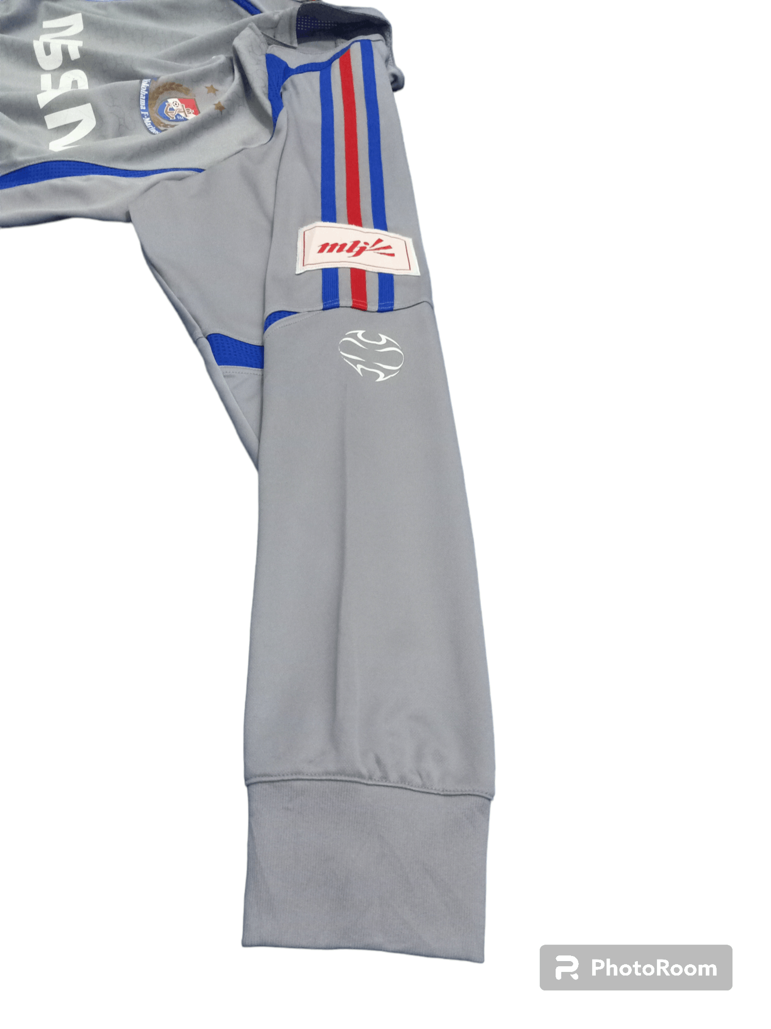 Adidas 2006 Yokohama F Marinos Goalkeeper GK Jersey Size US S / EU 44-46 / 1 - 8 Thumbnail