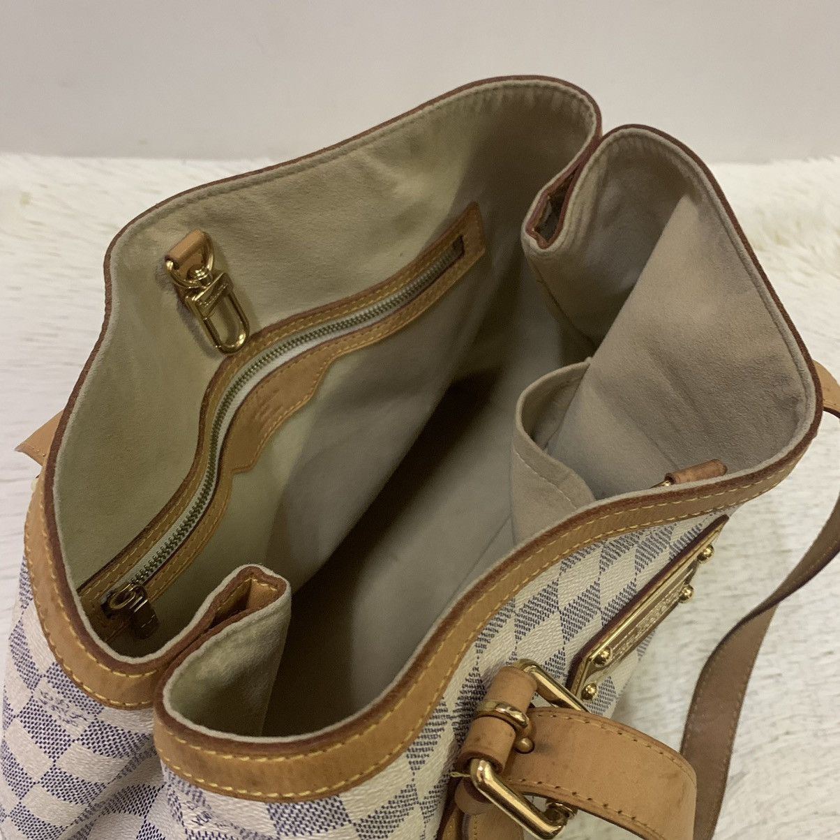 Louis Vuitton LOUIS VUITTON Hampstead MM Damier Azur Tote Bag Size ONE SIZE - 13 Thumbnail