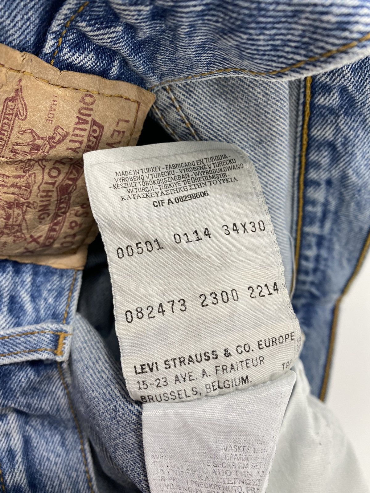 Levi's 🔥LASTDROP🔥 Stonewashed Light Blue Denim Jeans 501 Size US 31 - 15 Thumbnail