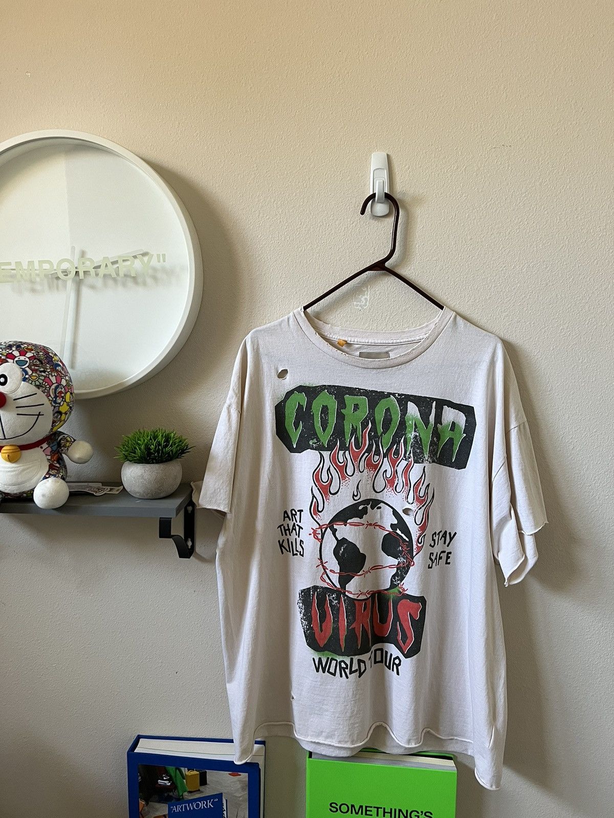 Gallery dept corona outlet t shirt size Medium