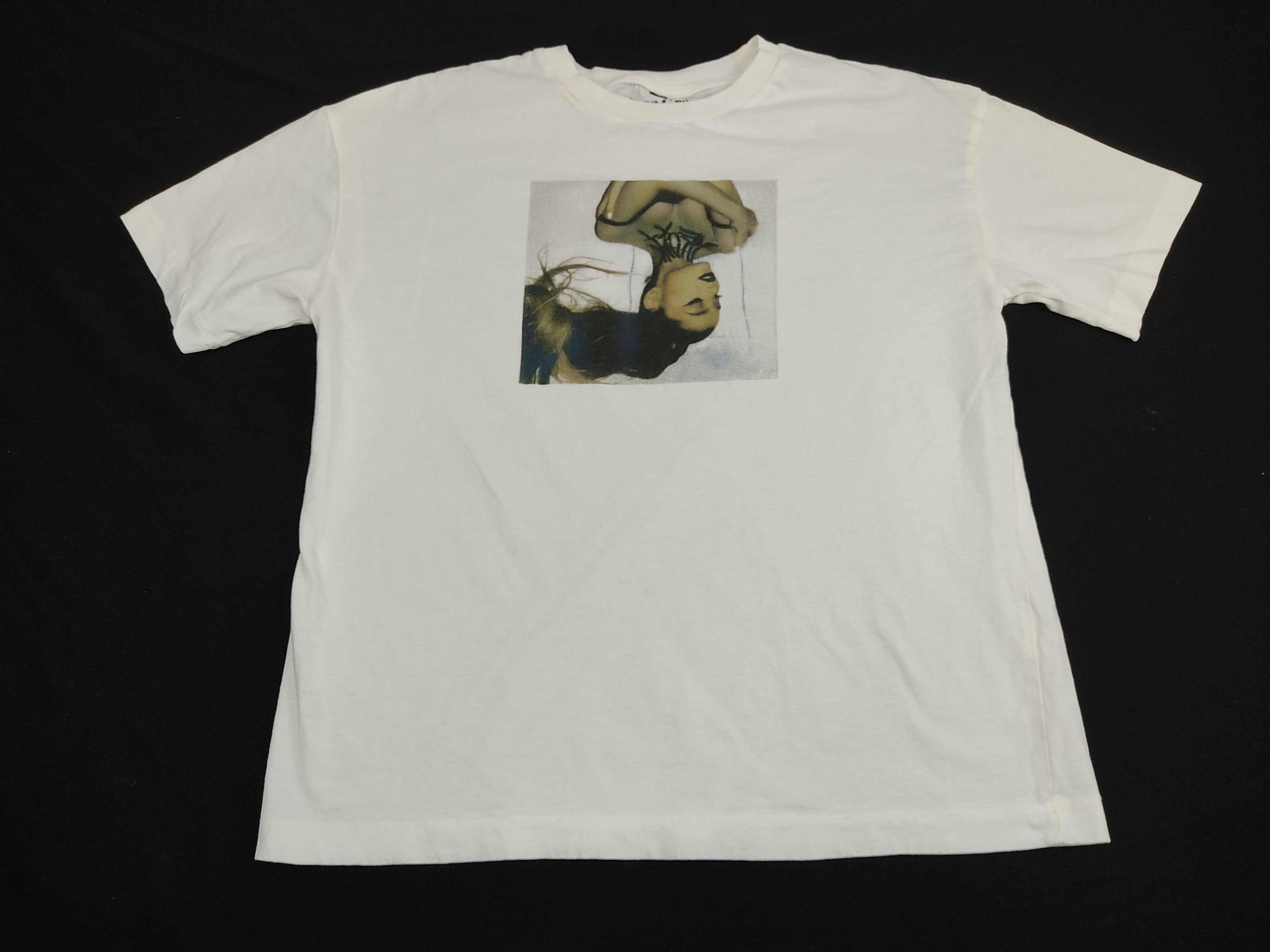 Band Tees Ariana Grande American Singer 2019 Grand tour Tee Size S / US 4 / IT 40 - 1 Thumbnail