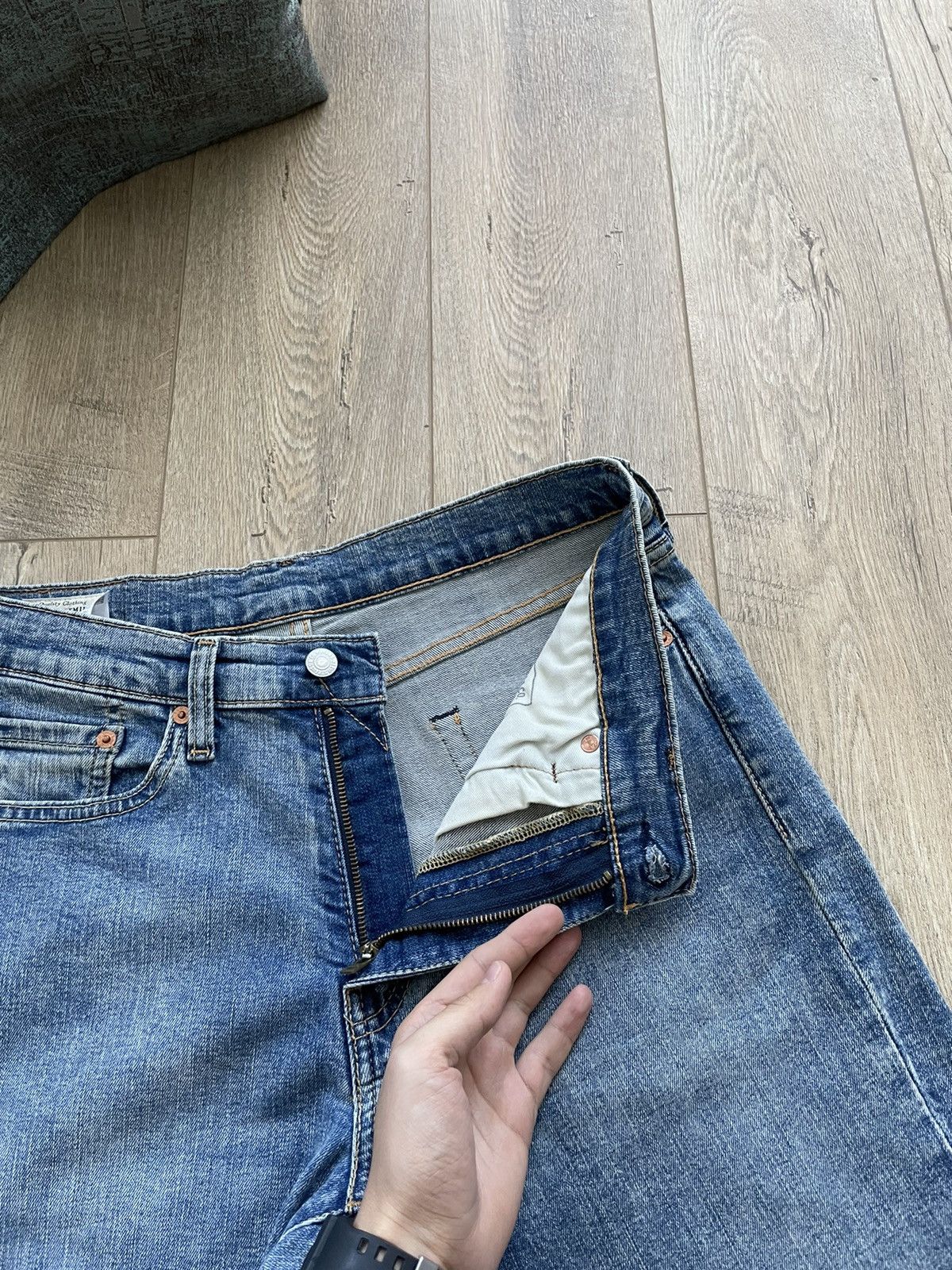 Levi's × Vintage Vintage Levi’s 514 Blue Stonewashed Denim Jeans Size 32 Size US 32 / EU 48 - 9 Thumbnail